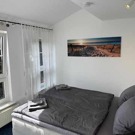 Ruhige, Kleine Ferienwohnung Schortens Exterior foto