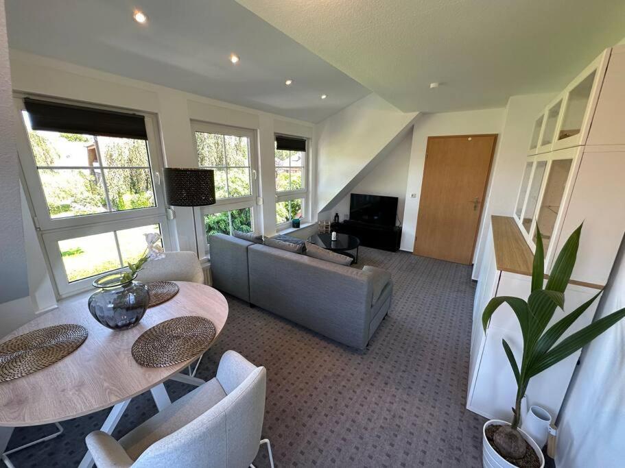 Ruhige, Kleine Ferienwohnung Schortens Exterior foto