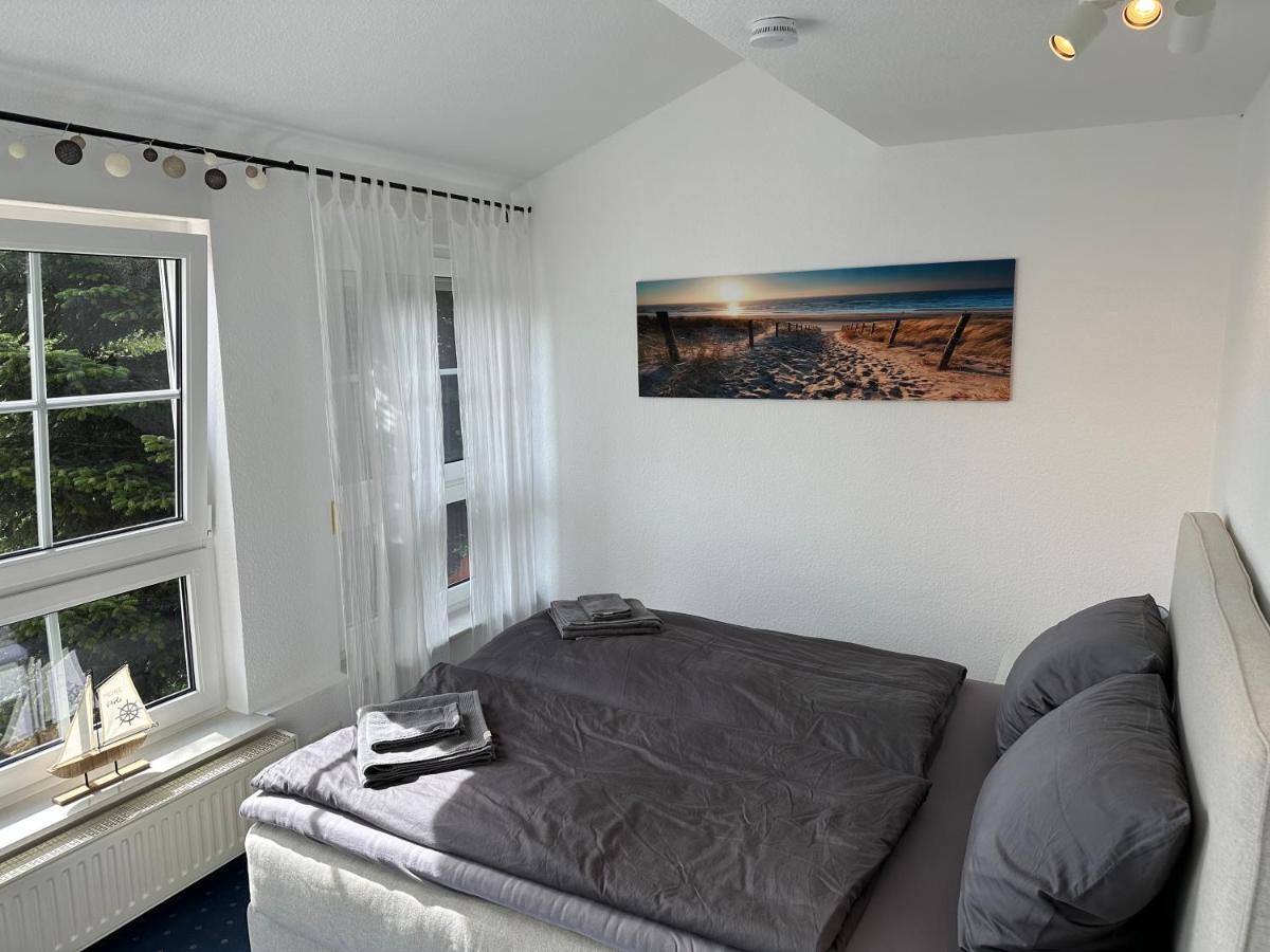 Ruhige, Kleine Ferienwohnung Schortens Exterior foto